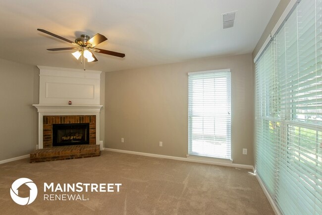 Building Photo - 8008 Leisure Ln