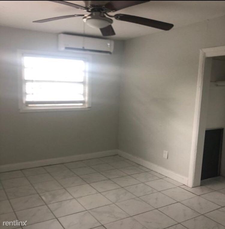 Primary Photo - 1 br, 1 bath Apartment - 707 E Broad St Apt 4