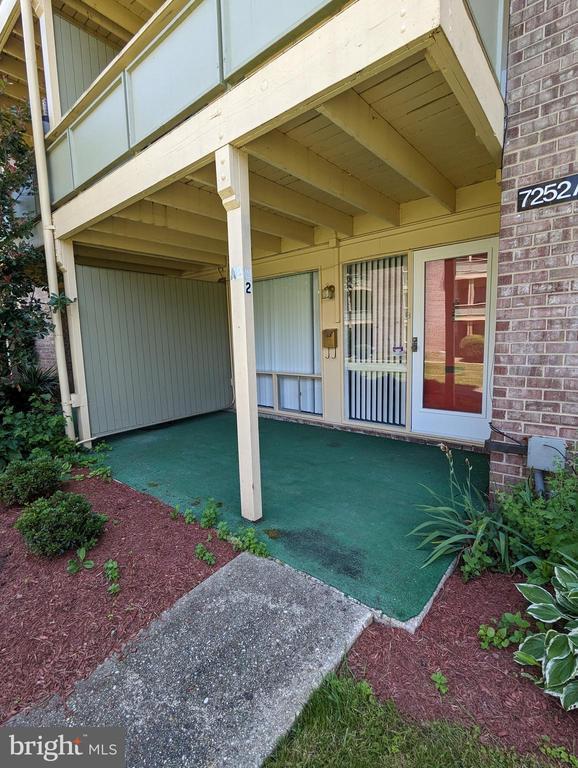 Foto del edificio - 7252 Donnell Pl