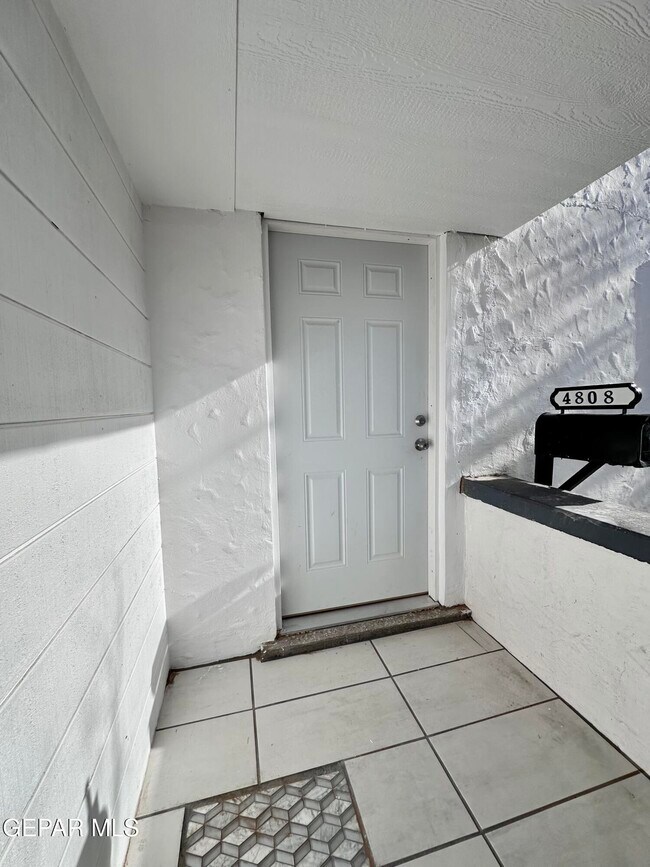 Foto del edificio - 4808 N Stevens St
