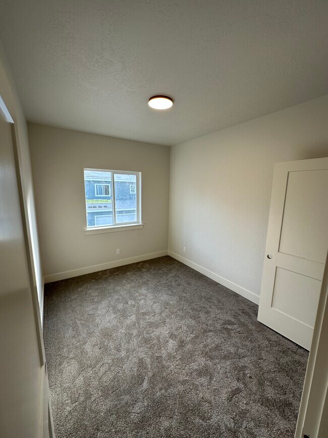 Foto del edificio - 522 E Heron Park St