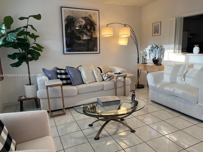 Foto del edificio - 17 Westbury E