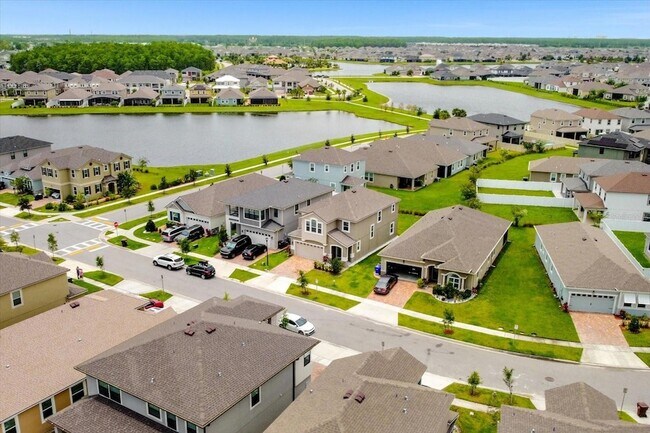 Building Photo - 2498 Empress Dr