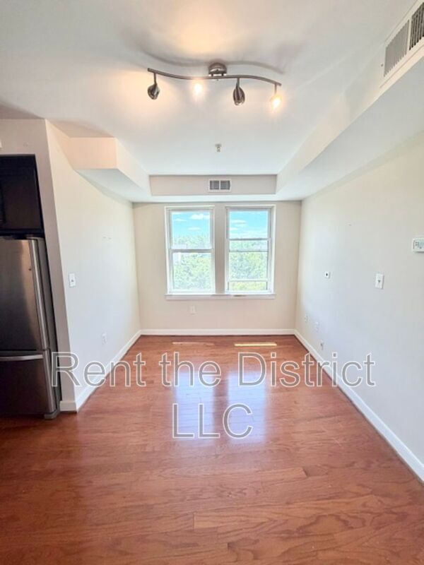 Foto del edificio - 4800 Georgia Ave NW