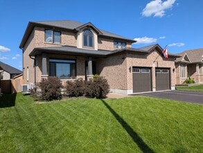 Building Photo - 85 Hampton Ridge Dr