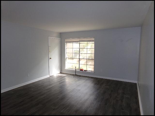 Foto del edificio - 1601 N Bryant St
