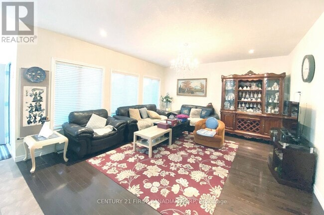 Building Photo - 377 Blackacres Blvd