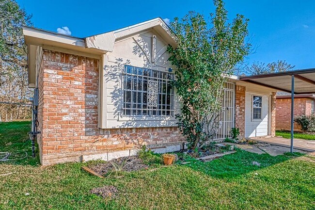 Building Photo - 11751 Murr Way