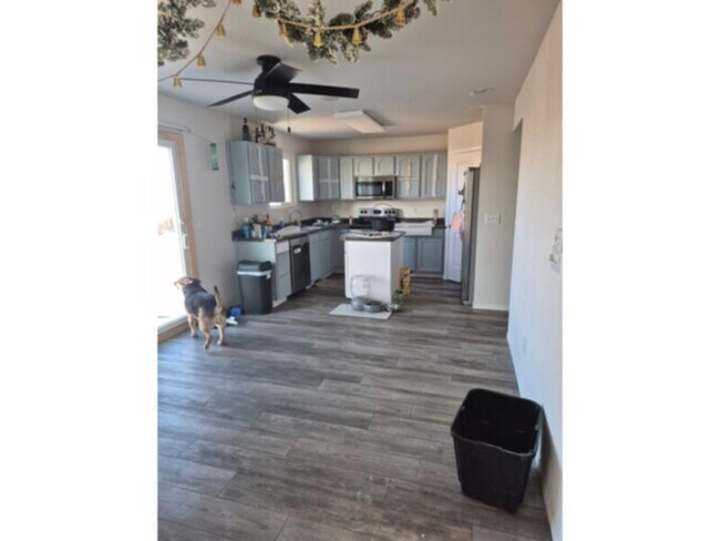 Building Photo - Single Family Home