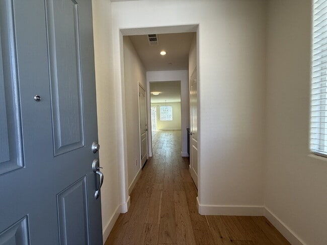 Building Photo - 3654 el Dala Ln