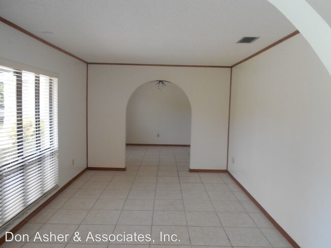 Building Photo - 5173 Lido St