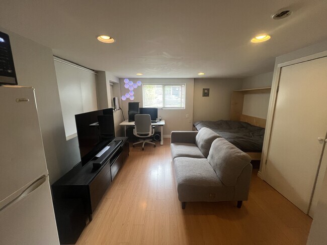Photo du bâtiment - 481 W 19th Ave