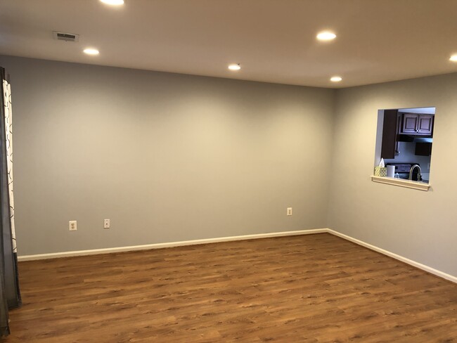 Living Room - 8549 Bells Ridge Ter