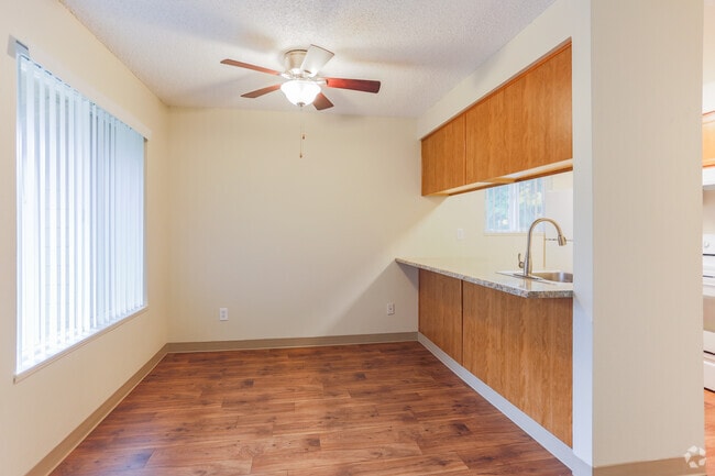 Foto del interior - Cedar Square