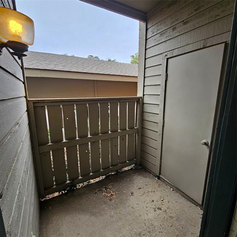 Foto del edificio - 9254 Forest Ln