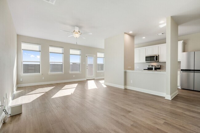 Foto del edificio - 2041 Layla Dr