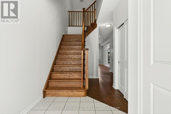 Photo du bâtiment - 90 Raymond Rd