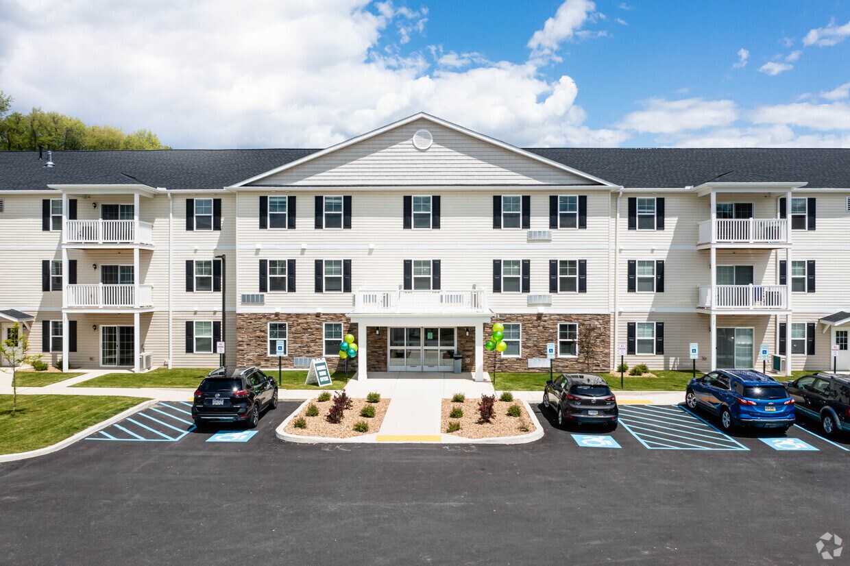 Foto principal - Towne Square Senior Apartments