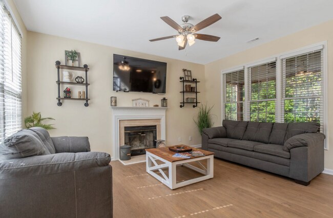 Foto del edificio - 110 Mint Hill Dr