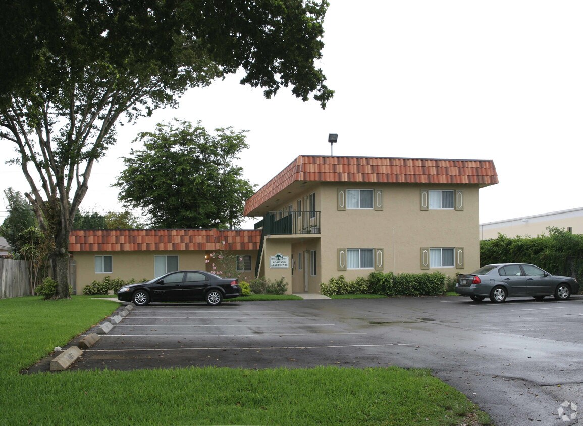 Foto principal - 1274 NE 40th St