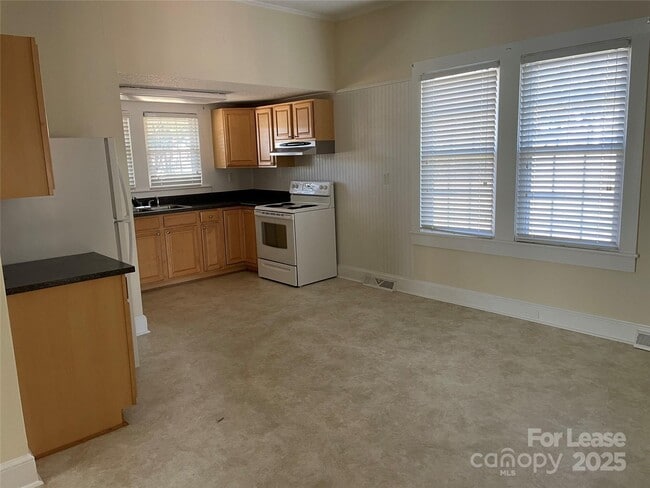 Foto del edificio - 312 Chestnut Ave