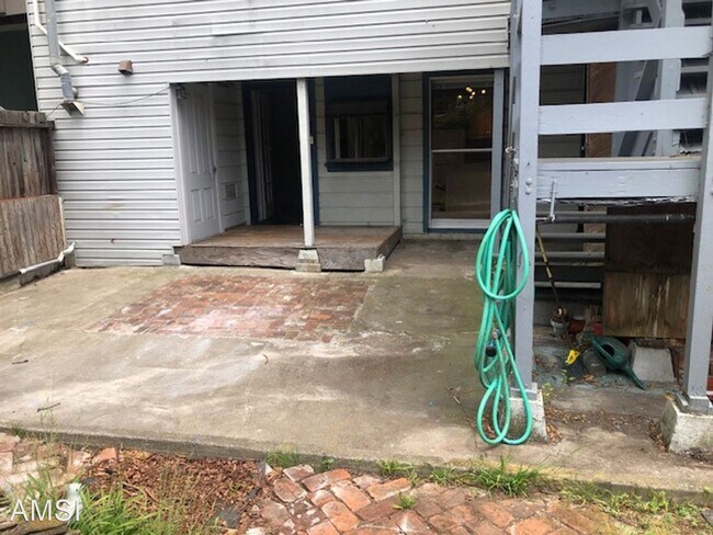 Building Photo - 1 br, 1 bath House - 164 Lundys Lane