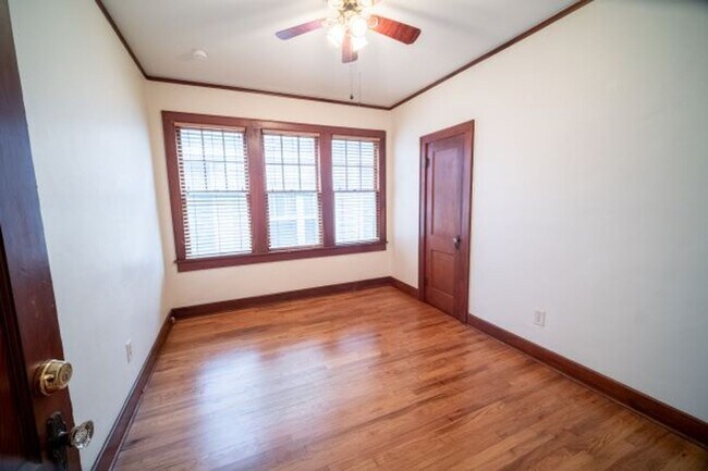 Foto del edificio - Fall 2026!! Live in this Historic yet modern 4 bedroom!