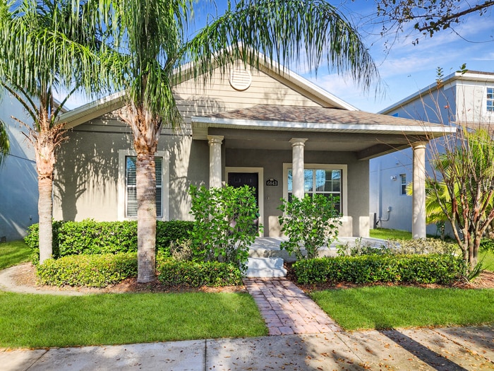 Primary Photo - Gorgeous home in Independence!