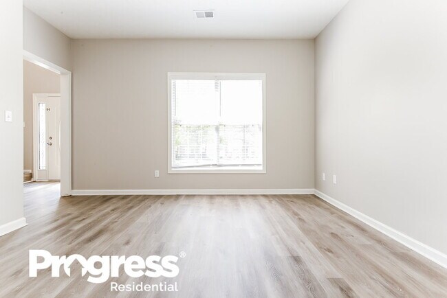 Foto del edificio - 2469 Miller Oaks Cir
