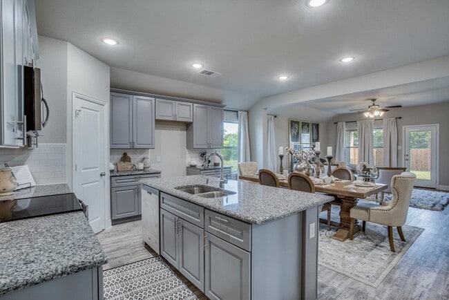 Foto del edificio - 2103 Silsbee Ct