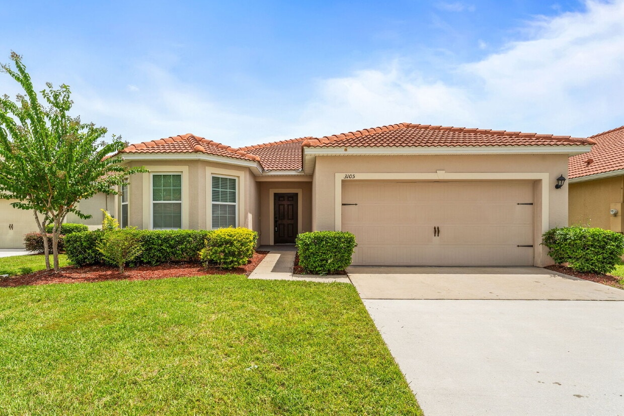 Charming 3 Bed, 2 Bath with Scenic Views i... - Charming 3 Bed, 2 Bath with Scenic Views i...