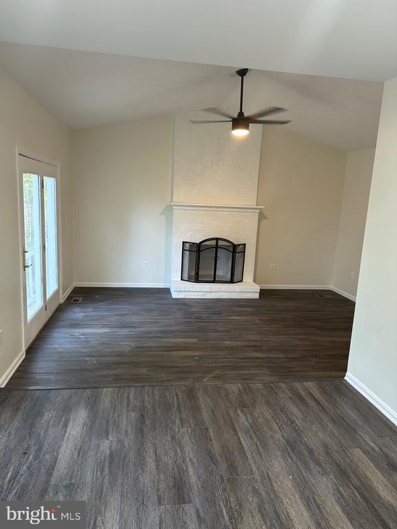 Building Photo - 104 Mary Lee Dr