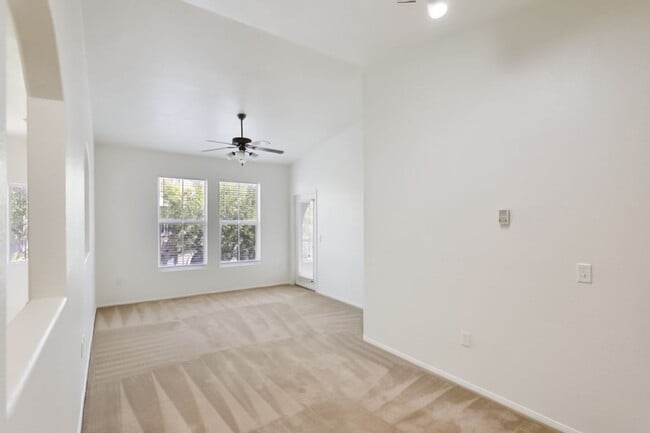 Building Photo - Resort Living 1 Bedroom Condo In West Las ...