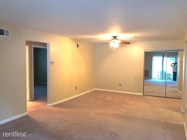 Foto principal - 2 br, 2 bath Condo - 23 Crestview Lane