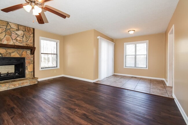 Building Photo - 2990 Fetlock Dr SW