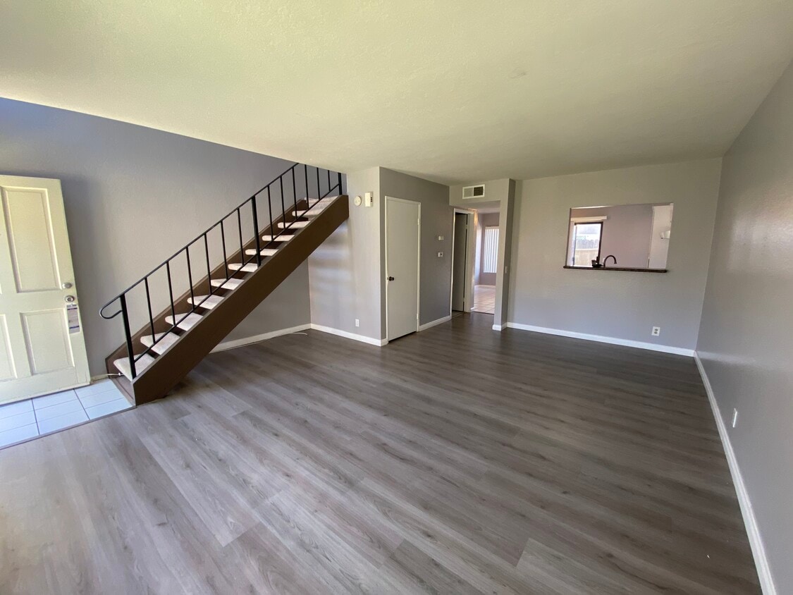 Foto principal - 25885 Trabuco Rd
