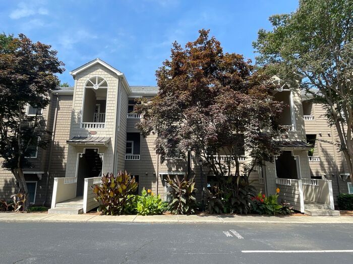 Primary Photo - Great condo with Lake Wylie views!