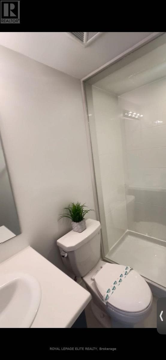 Photo du bâtiment - 3546 Colonial Dr