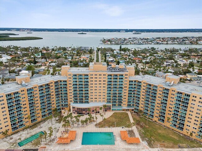 Foto del edificio - 880 Mandalay Ave