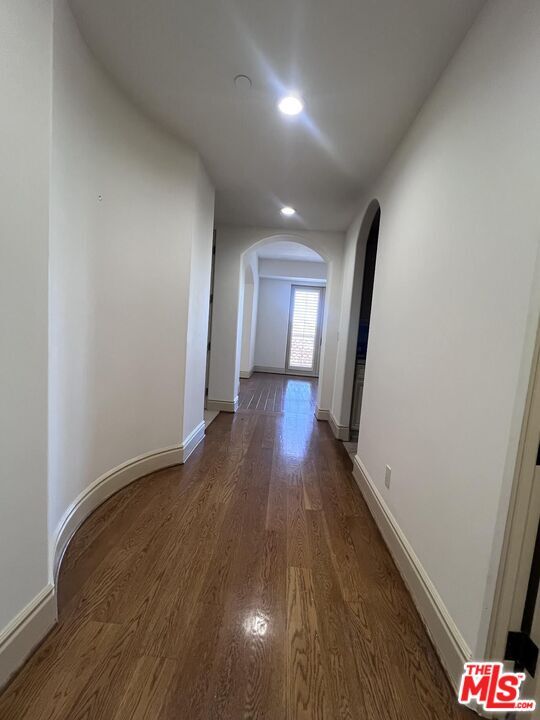 Foto del edificio - 137 S Spalding Dr