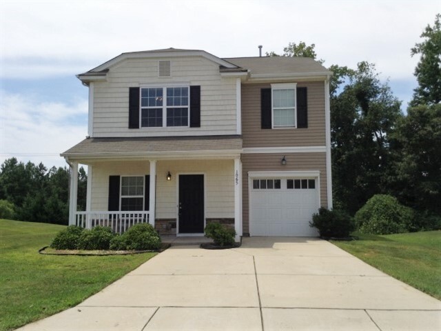 Primary Photo - 1065 Willow Wind Drive