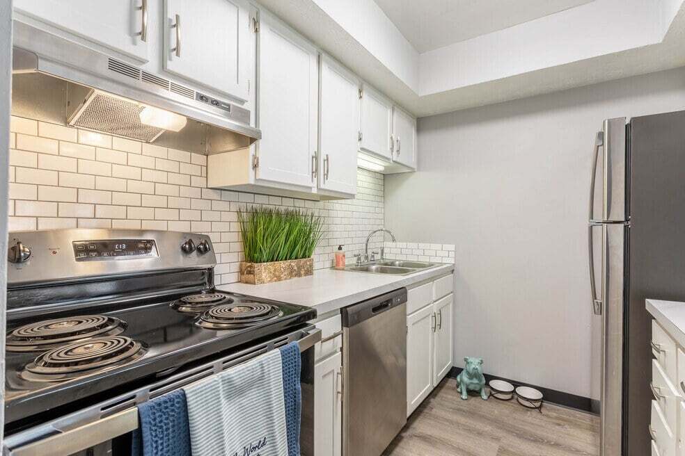 Foto principal - Barrington Square Apartments