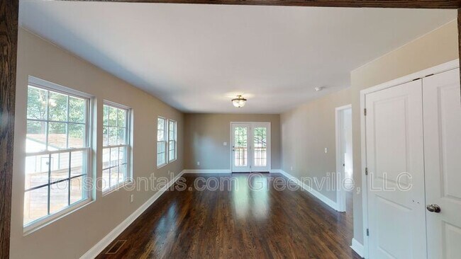 Building Photo - 217 Brockman Ave