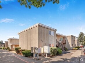 Building Photo - 13455 SE Oatfield Rd