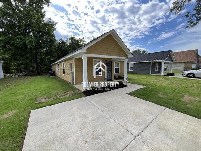 Foto del edificio - 3418 Rosecreek Cove