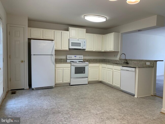 Building Photo - 208 Torbert Loop