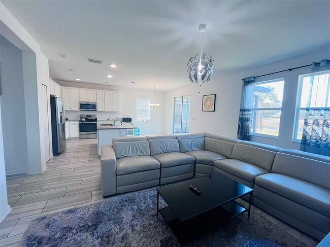 Foto del edificio - 8569 Starlight Loop