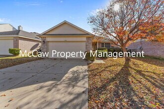 Building Photo - 5116 Meridian Ln