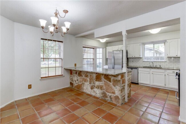 Foto del edificio - 4200 Everest Ln