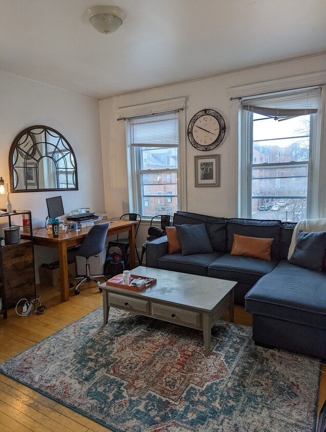 Primary Photo - 46 W Newton St